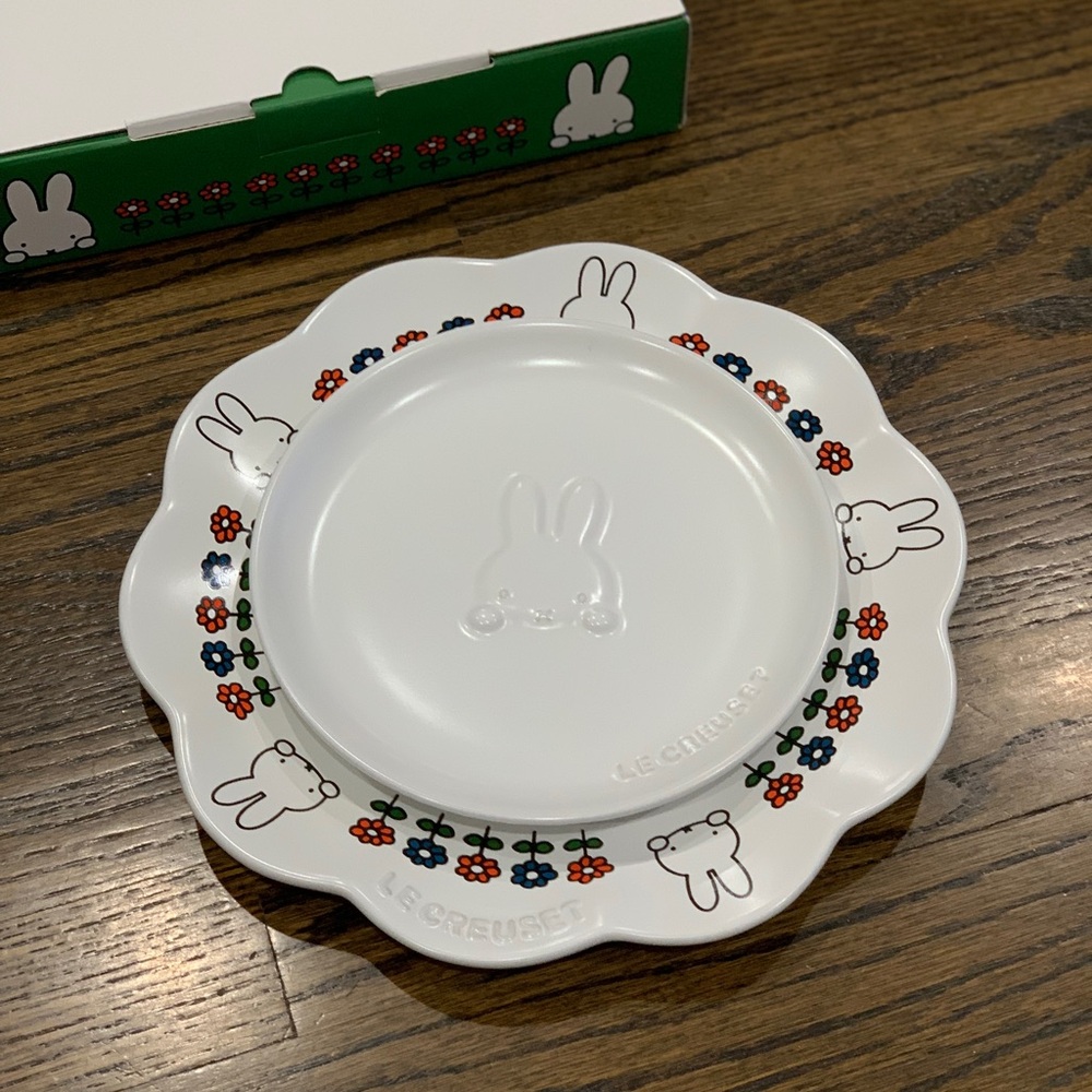 New Le Creuset Miffy Plate Set of 2 in Cotton